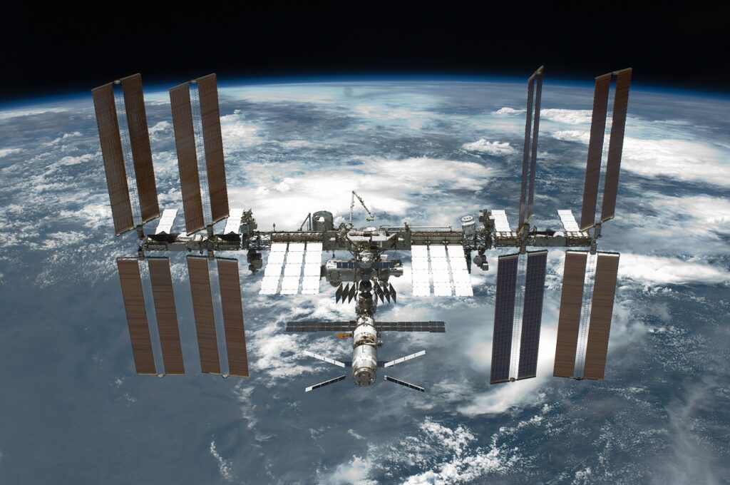 Die Wissenschaft hinter der Raumfahrt: Einblicke in das Leben und die Forschung von Astronauten auf sciblog.at